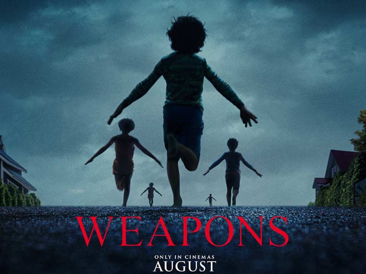 รีวิวหนัง “Weapons เวเพินส์” — เมื่อความลึกลับฆาตกรรมนำพามหาภัย
